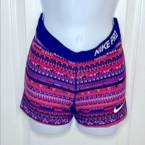 Nike Pro Women's Patterned Shorts - Multicolor